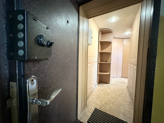 Продам двухкомнатную (2-комн.) квартиру, Гагарина пр-кт, 4, Нижний Новгород г