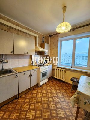 Продам однокомнатную (1-комн.) квартиру, Ленина пр-кт, 37, Кириши г