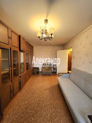 Продам однокомнатную (1-комн.) квартиру, Ленина пр-кт, 37, Кириши г