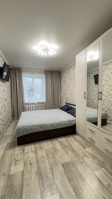 Продам трехкомнатную (3-комн.) квартиру, Академика Королева ул, 17, Октябрьский г