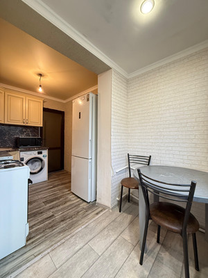 Продам двухкомнатную (2-комн.) квартиру, Калмыкова ул, 235, Нальчик г