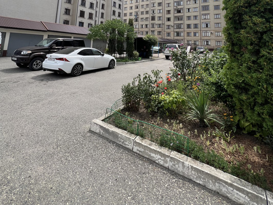 Продам трехкомнатную (3-комн.) квартиру, Ахохова ул, 190А, Нальчик г