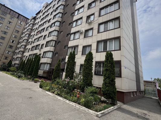 Продам трехкомнатную (3-комн.) квартиру, Ахохова ул, 190А, Нальчик г