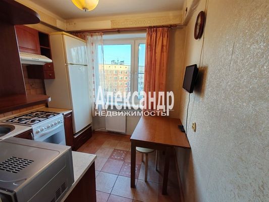 Продам трехкомнатную (3-комн.) квартиру, Тихорецкий пр-кт, 37, Санкт-Петербург г