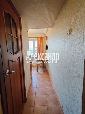 Продам трехкомнатную (3-комн.) квартиру, Тихорецкий пр-кт, 37, Санкт-Петербург г