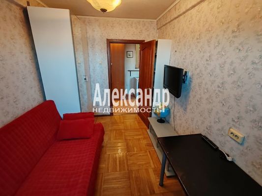 Продам трехкомнатную (3-комн.) квартиру, Тихорецкий пр-кт, 37, Санкт-Петербург г