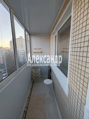 Продам трехкомнатную (3-комн.) квартиру, Тихорецкий пр-кт, 37, Санкт-Петербург г