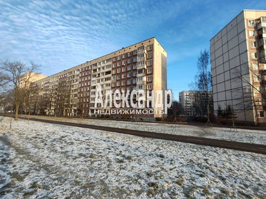 Продам трехкомнатную (3-комн.) квартиру, Тихорецкий пр-кт, 37, Санкт-Петербург г