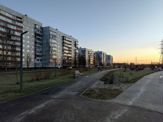 Продам однокомнатную (1-комн.) квартиру, Зелинского ул, 52к2, Великий Новгород г