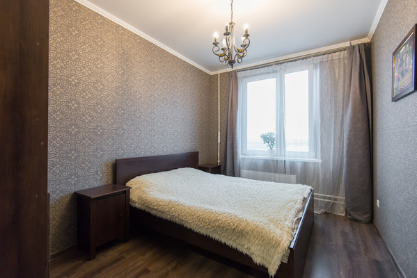 Продам трехкомнатную (3-комн.) квартиру, Жданова ул, 11, Ростов-на-Дону г