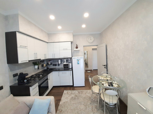 Продам двухкомнатную (2-комн.) квартиру, Анапская (Центральный р-н) ул, 5д, Сочи г