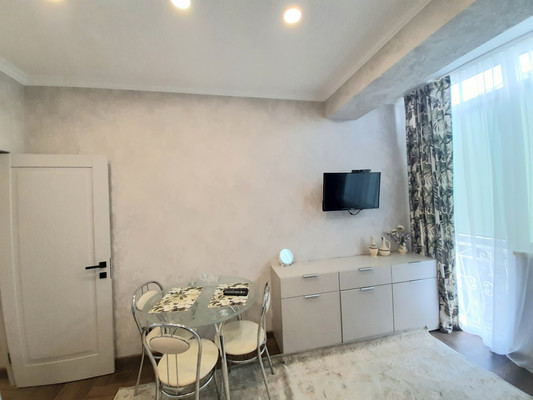 Продам двухкомнатную (2-комн.) квартиру, Анапская (Центральный р-н) ул, 5д, Сочи г