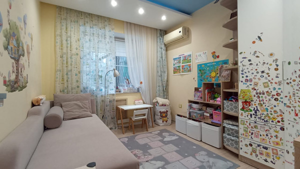 Продам трехкомнатную (3-комн.) квартиру, Карамзина ул, 25, Новороссийск г