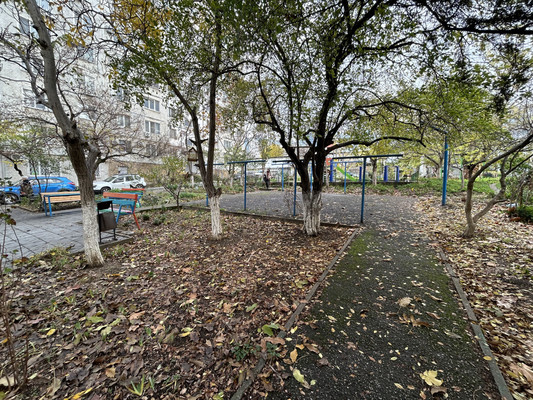 Продам трехкомнатную (3-комн.) квартиру, Карамзина ул, 25, Новороссийск г