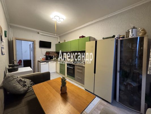 Продам трехкомнатную (3-комн.) квартиру, Шевченко ул, 12к1, Всеволожск г