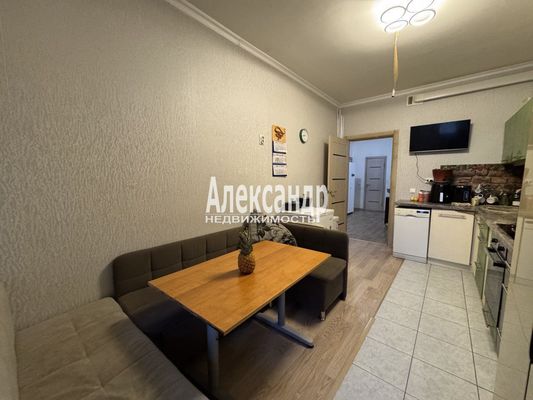 Продам трехкомнатную (3-комн.) квартиру, Шевченко ул, 12к1, Всеволожск г