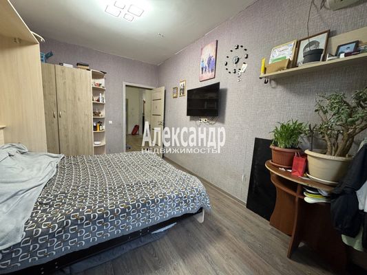 Продам трехкомнатную (3-комн.) квартиру, Шевченко ул, 12к1, Всеволожск г