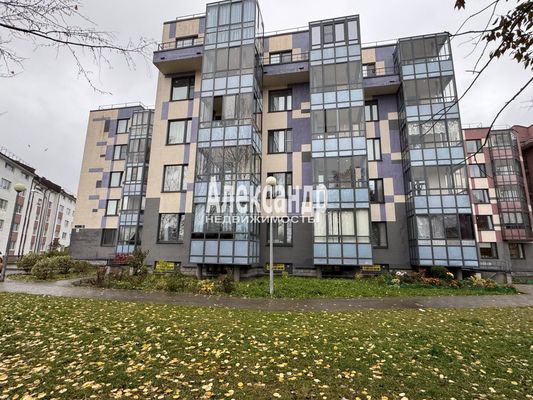 Продам трехкомнатную (3-комн.) квартиру, Шевченко ул, 12к1, Всеволожск г