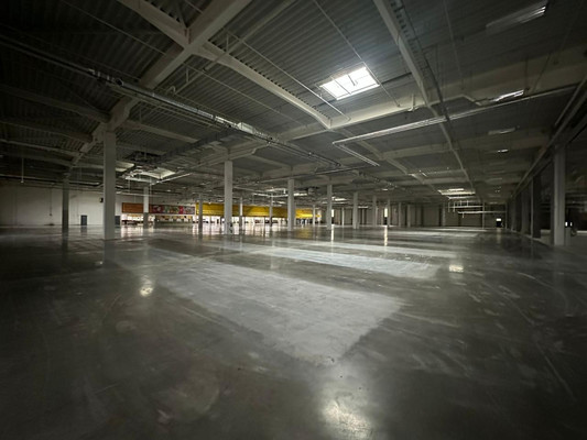 Сдам склад 9 000 м2, Родины ул, 9, Казань г