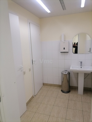 Сдам коммерческое помещение 23,5 м2, Садовая-Кудринская ул, 25, Москва г