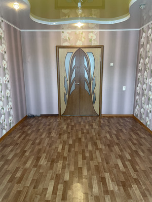 Продам двухкомнатную (2-комн.) квартиру, 34-й мкр, 15В, Октябрьский г