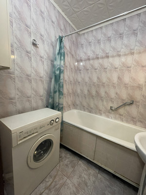 Продам однокомнатную (1-комн.) квартиру, Елецкая ул, 8к1, Москва г