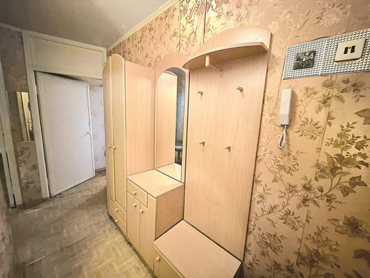 Продам двухкомнатную (2-комн.) квартиру, Маслова ул, 3, Монино рп