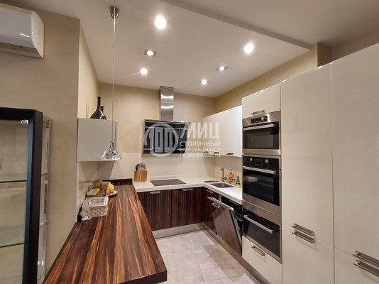 Продам трехкомнатную (3-комн.) квартиру, Коштоянца ул, 20к2, Москва г