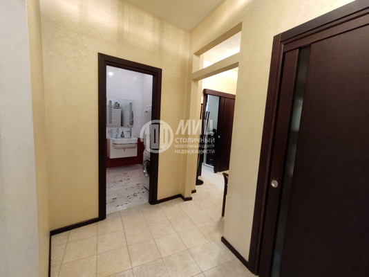 Продам трехкомнатную (3-комн.) квартиру, Коштоянца ул, 20к2, Москва г