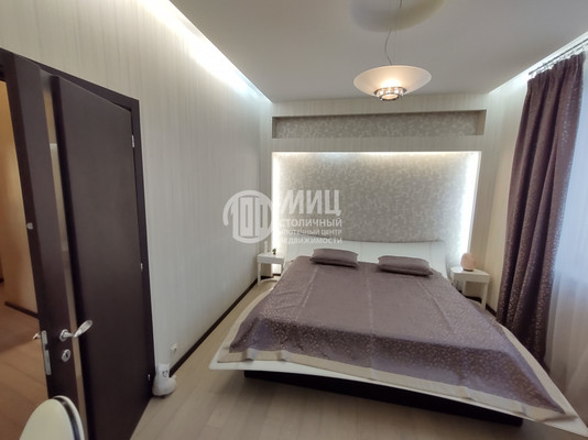 Продам трехкомнатную (3-комн.) квартиру, Коштоянца ул, 20к2, Москва г