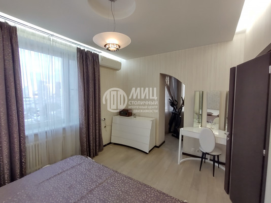 Продам трехкомнатную (3-комн.) квартиру, Коштоянца ул, 20к2, Москва г