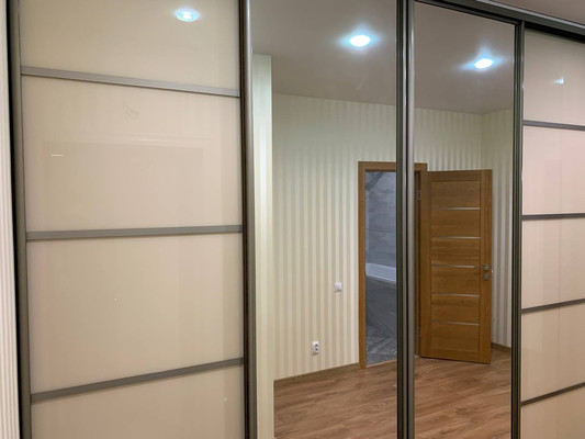 Продам трехкомнатную (3-комн.) квартиру, Чкалова ул, 18, Рязань г