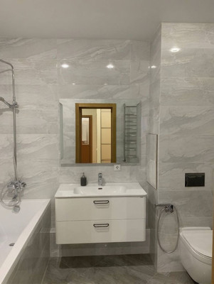 Продам трехкомнатную (3-комн.) квартиру, Чкалова ул, 18, Рязань г