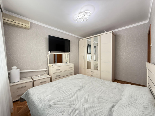 Продам многокомнатную квартиру, Кабардинская ул, 210, Нальчик г