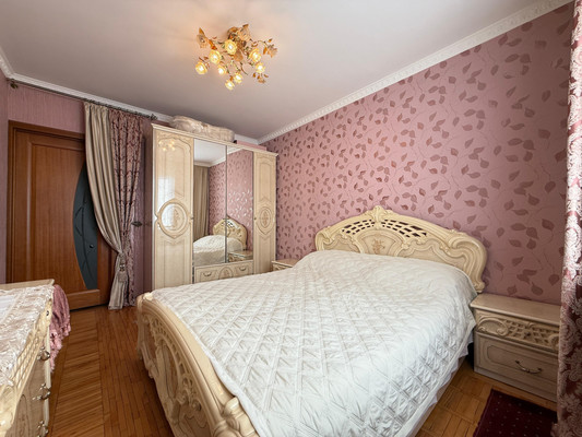 Продам многокомнатную квартиру, Кабардинская ул, 210, Нальчик г