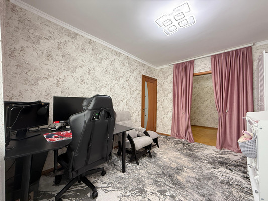 Продам многокомнатную квартиру, Кабардинская ул, 210, Нальчик г