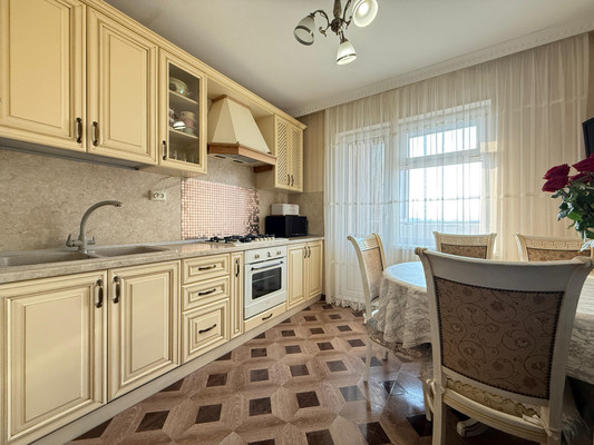 Продам многокомнатную квартиру, Кабардинская ул, 210, Нальчик г