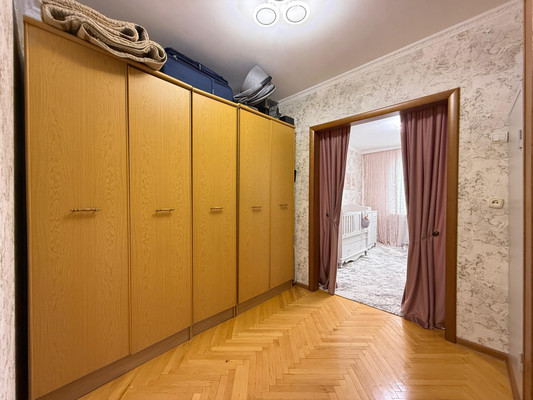 Продам многокомнатную квартиру, Кабардинская ул, 210, Нальчик г