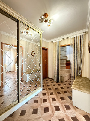 Продам многокомнатную квартиру, Кабардинская ул, 210, Нальчик г