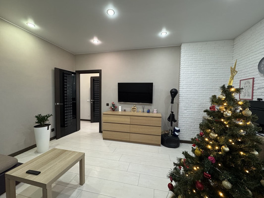 Продам двухкомнатную (2-комн.) квартиру, Дмитровская ул, 30, Базарово д