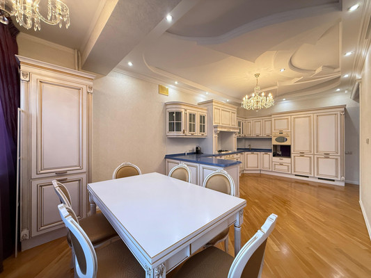 Продам трехкомнатную (3-комн.) квартиру, Тарчокова ул, 25кб, Нальчик г