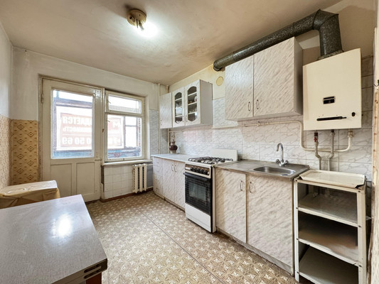 Продам двухкомнатную (2-комн.) квартиру, Самотечная ул, 33кА, Нальчик г