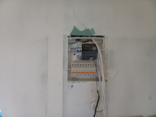 Продам двухкомнатную (2-комн.) квартиру, Центральная ул, 14, Рожок д