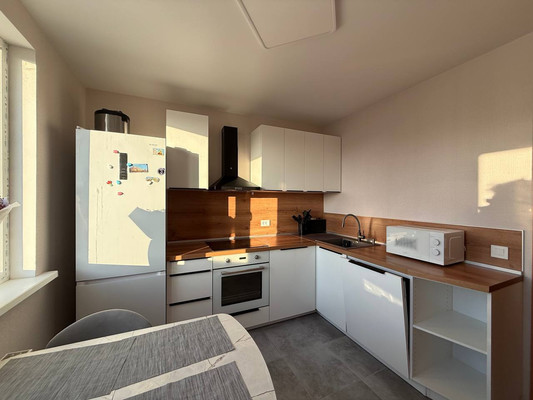 Сдам трехкомнатную (3-комн.) квартиру, Ростовская (Славянка тер.) ул, 5к1, Шушары п