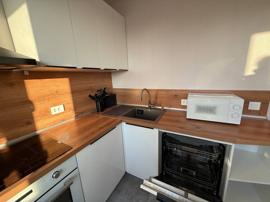 Сдам трехкомнатную (3-комн.) квартиру, Ростовская (Славянка тер.) ул, 5к1, Шушары п