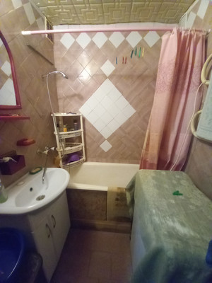 Продам двухкомнатную (2-комн.) квартиру, Вятская ул, 110, Ростов-на-Дону г