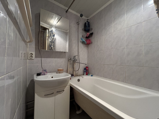 Продам комнату в 4-комн. квартире, им Константина Аверьянова мкр, 18, Дмитров г