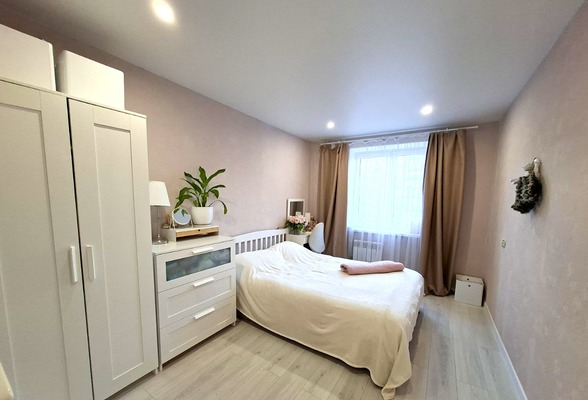 Продам двухкомнатную (2-комн.) квартиру, Генерала Павлова ул, 28, Калининград г