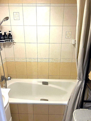 Продам двухкомнатную (2-комн.) квартиру, Генерала Павлова ул, 28, Калининград г