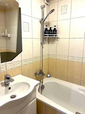 Продам двухкомнатную (2-комн.) квартиру, Генерала Павлова ул, 28, Калининград г